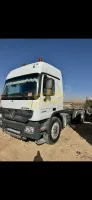 شاحنة مرسيدس بنز أكتروس 3348 موديل 2005 للبيع في دوما