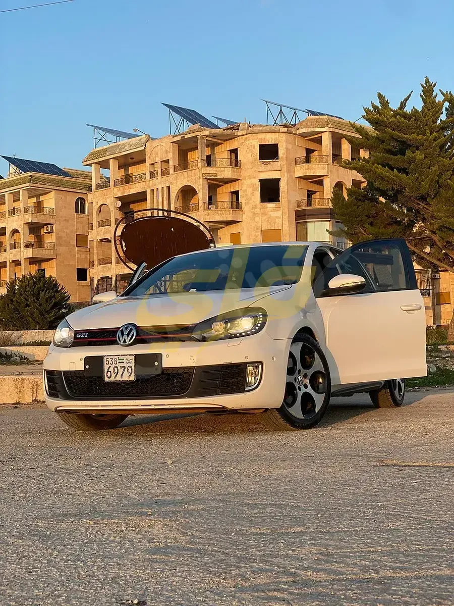 فولكسفاغن غولف 2011 هاتشباك 2.0L أوتوماتيك في دمشق